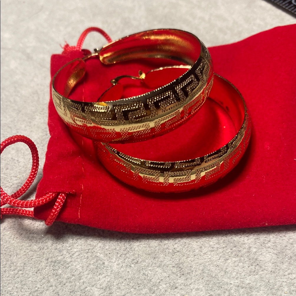 New Elegant 18k Gold Plated Greek Key Hoop Earrings